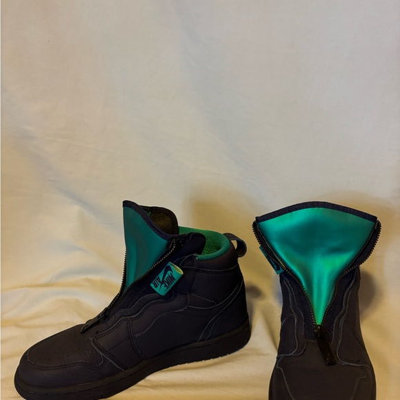 NWOT Nike Air Jordan 1 Dark Navy and Aqua Zip UPS - Picture 8 of 8